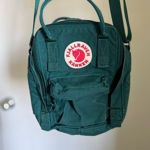 Fjallraven Kånken Mini - Arctic Green (Unisex)